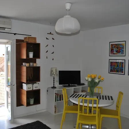 Lui Apartment