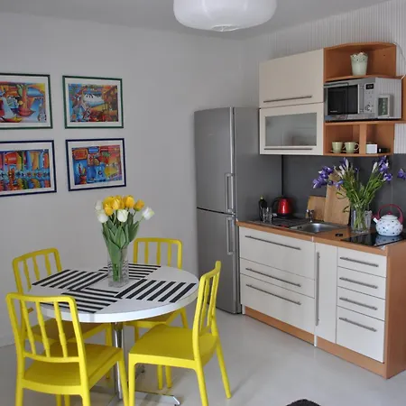 Lui Apartment *